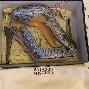 Badgley Mischka Kiss Kiss